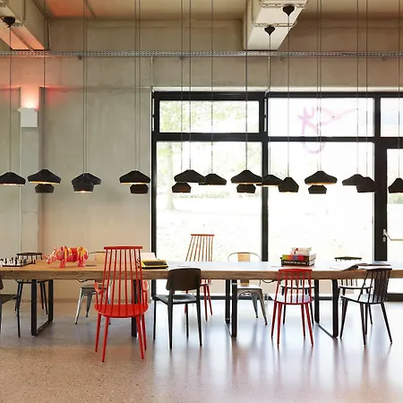 Moxy Munich Airport-3